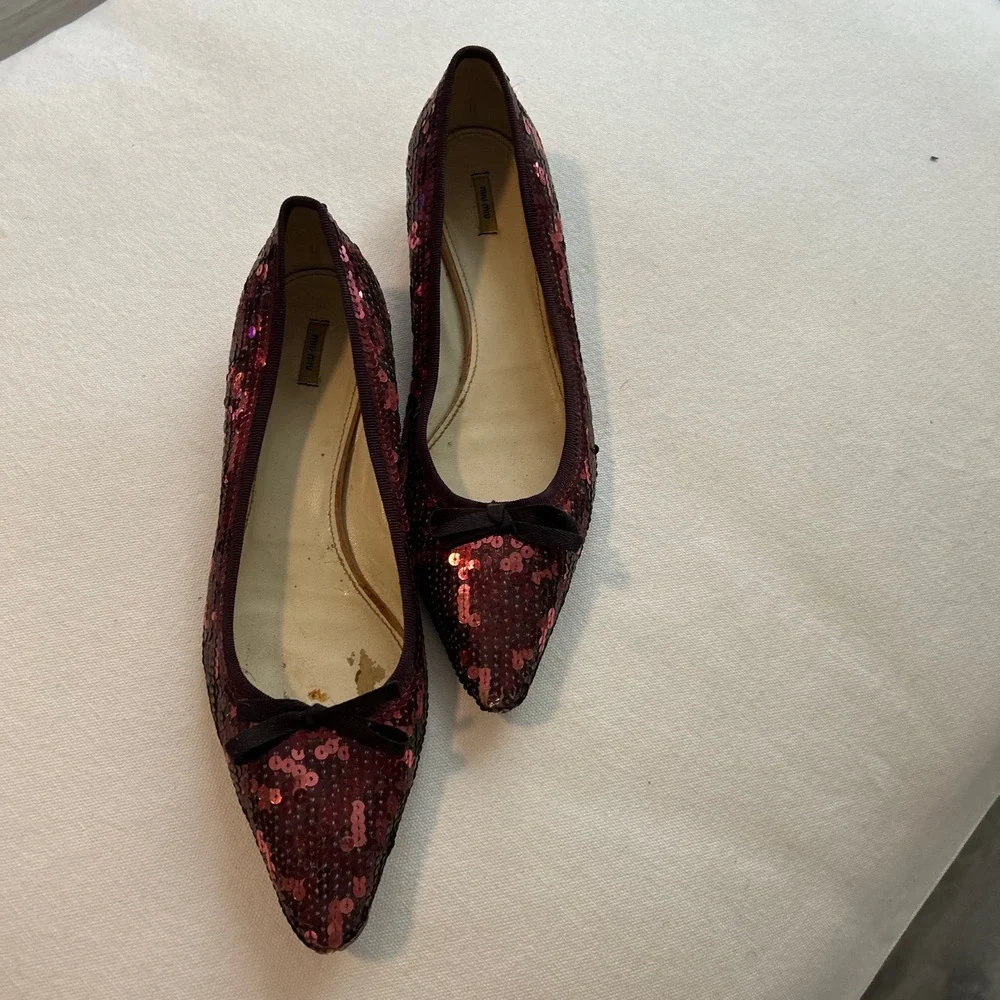 Miu Miu Burgundy Red Sequin Ballet Flats Bow Detail Size 39.5 Sparkle Valentine - Picture 1 of 8